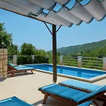Eugenia For 8 People With Private Pool & Large Garden Only 3 Km From The וילה Mošćenička Draga