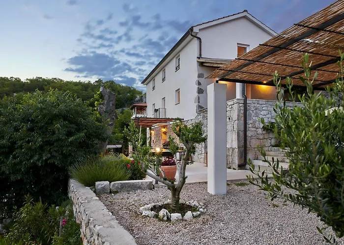 Eugenia For 8 People With Private Pool & Large Garden Only 3 Km From The Βίλα