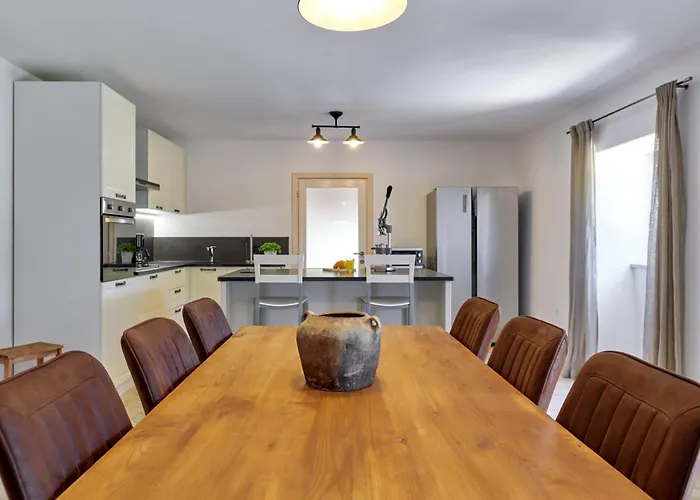 Eugenia For 8 People With Private Pool & Large Garden Only 3 Km From The Βίλα