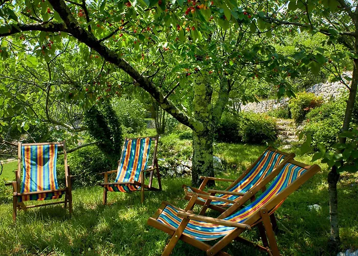 Eugenia For 8 People With Private Pool & Large Garden Only 3 Km From The