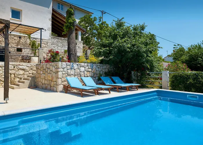 Βίλα Eugenia For 8 People With Private Pool & Large Garden Only 3 Km From The *