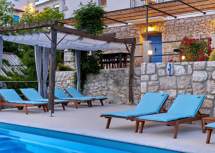Βίλα Eugenia For 8 People With Private Pool & Large Garden Only 3 Km From The *