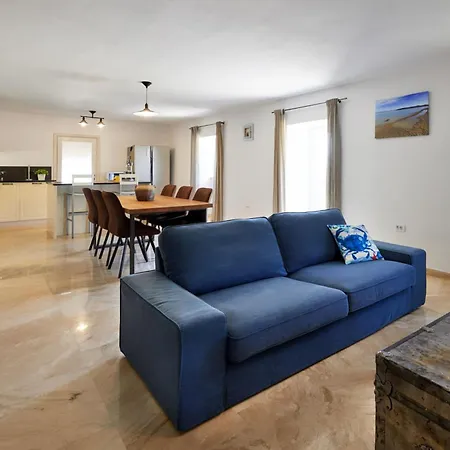 Eugenia For 8 People With Private Pool & Large Garden Only 3 Km From The *