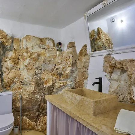 Eugenia For 8 People With Private Pool & Large Garden Only 3 Km From The *