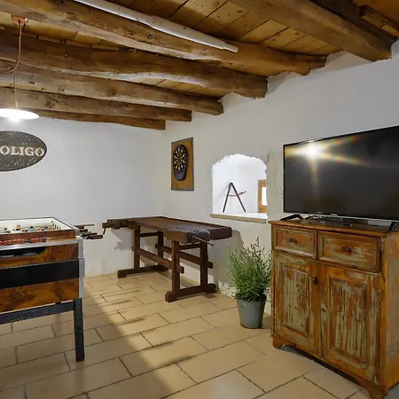 Villa Eugenia For 8 People With Private Pool & Large Garden Only 3 Km From The