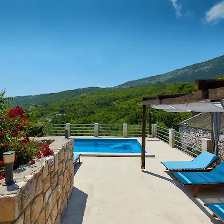 Villa Eugenia For 8 People With Private Pool & Large Garden Only 3 Km From The Mošćenička Draga