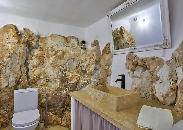 Eugenia For 8 People With Private Pool & Large Garden Only 3 Km From The *